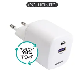 eSTUFF INFINITE GRS weiß / Ladegerät / USB-C + USB-A / 67 W