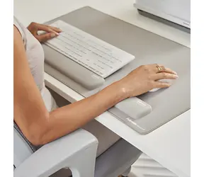 Fellowes Breyta Sand / Handgelenkauflage / Silikon / 180 x 60 mm