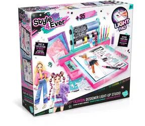 CANAL TOYS Kreativset FASHION -Studio mit UP / Beleuchtete Arbeitsfläche / ab 6 Jahren