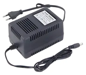 Xtendlan Netzteil 24V/3A / Netzadapter / Klinkenstecker 5,5/2,1 mm / Eingang 100-240 V Wechselstrom