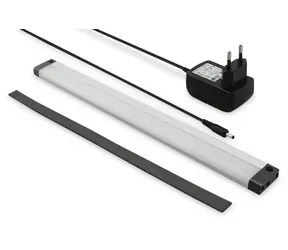 Digitus DN-19 LIGHT-3 weiß/grau / LED 19"-Rackbeleuchtung / IR-Sensor / 200 lm / magnetische Befestigung