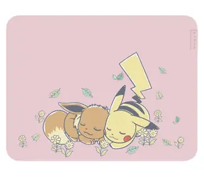 Razer Gigantus V2 Pokémon Pikachu & Eevee Edition / Gaming-Mauspad / Größe M / Dicke 3 mm / Mikrofaser