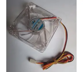 Eurocase 80mm RGB-Lüfter / 3-Pin / 12V / 0,15A