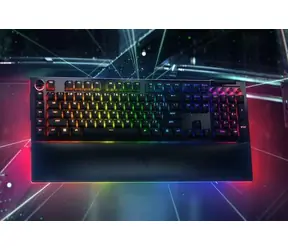 Razer BlackWidow V4 Pro schwarz / Gaming-Tastatur / mechanisch / Razer Green Switches / kabelgebunden (USB) / DE-Layout