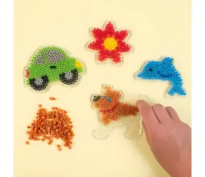 PLAYBOX Bügelperlen-Pads (Delfin, Auto, Hund, Blume) / Pad / 4 Stück / 7,5-8,5 x 9-11,5 cm