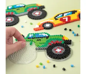PLAYBOX Aufbügelbare Perlen Autos / 2000 Stück.