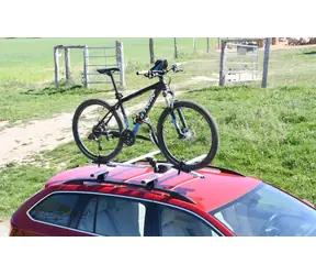 Compass ALU WIND TÜV / Dachfahrradträger / abschließbar / Tragfähigkeit bis zu 15 kg / TÜV Rheinland