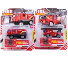 MADE Feuerwehrauto auf Karton / Spielzeugauto / Metall / 7,5 cm / ab 3 Jahren