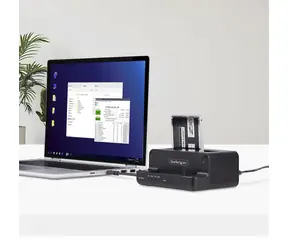 StarTech NVMe SATA Cloner schwarz / Festplattenduplikator / für 2,5"- und 3,5"-SATA-Festplatten / USB 3.2 Gen 2 / Netzteil