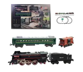 MADE Zugset Dampflokomotive + 3 Waggons / mit Licht und Sound / 3,7V Batterie / ab 3 Jahren
