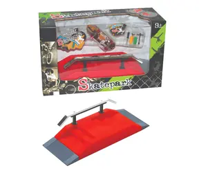 SPARKYS Fingerboard-Skatepark mit Metallgeländer / Set / ab 9 Jahren