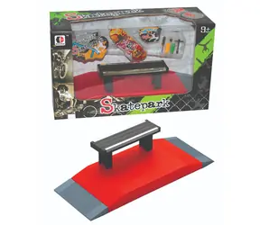 SPARKYS Fingerboard-Skatepark mit Bank / Set / ab 9 Jahren