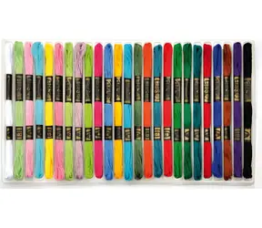 PLAYBOX Farbige Baumwollgarne / 25 Stück / Stick- und Strickgarne / 8 m pro Stück