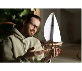 Ugears 3D-Holzpuzzle „Yacht The Ocean Beauty“, 95 Teile / ab 14 Jahren / Schwierigkeitsgrad: leicht