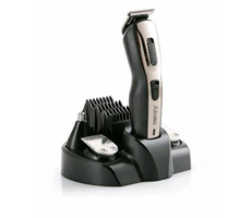 Camry CR 2921 schwarz / Haar- und Bartschneider 5 in 1 / 48 W / 5 austauschbare Köpfe