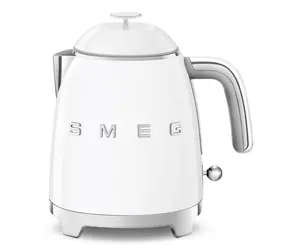 Ausgepackt - SMEG Mini-Wasserkocher im Retro-Stil der 50er Jahre, weiß
