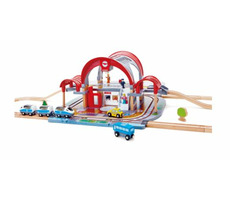 Hape Bahngleis Grand City Bahnhof / 45 Teile / Zug mit Waggons / Gleis / Zubehör / ab 3 Jahren
