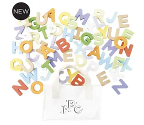 Le Toy Van Petilou Letters in einer Leinentasche / ab 1,5 Jahren