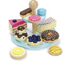 Vilac Etagen-Servierteller aus Holz mit Desserts / ab 3 Jahren