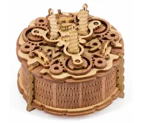 iDventure Puzzle Escape Game Birthday Cake / Spieldauer: 10-15 Minuten / Anzahl Spieler: 1-2 / ab 14 Jahren