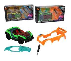 MaDe Car mit Wechselkarosserie / 11 cm / ab 6 Jahren