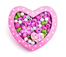 Woody -Set zum Auffädeln - Kleines Herz, rosa / ab 3 Jahren
