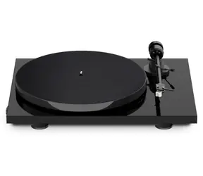 Pro-Ject E1 BT + AT3600L - Hochglanzschwarz / Plattenspieler / Tragegurt / Cinch-Kabel 1,23 m