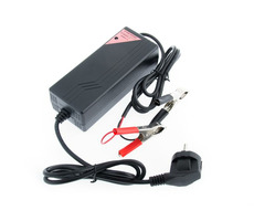 Avacom Ladegerät WILSTAR 24V 3A für Blei AGM & GEL Batterien (12 - 40Ah)