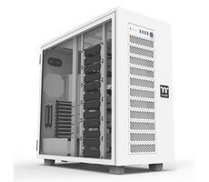 Thermaltake AX700 TG weiß / XL-ATX / 4X USB-A 3.2 / 1x USB-C / Ohne Netzteil / transparente Seitenwand