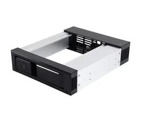 Silverstone SST-FS301 / SAS/SATA 5,25" auf 3,5" Gerätehalterung / Hot-Swap-fähig