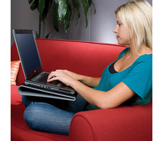 Targus AWE55GL schwarz-grau / Kühlpad für Laptop 15" - 17" / Doppellüfter / 1900 U/min / USB
