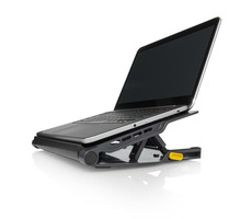 Targus AWE81EU Chill Mat - Kühlständer für einen 17-Zoll-Laptop / 4X USB 2.0