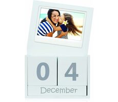 Fujifilm Instax Cube Calendar Wide / Fotokalender