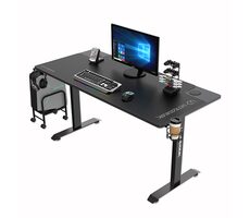 Ultradesk Momentum schwarz / Gaming-Tisch / 152 x 70 x 75 cm / USB-Hub