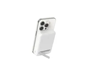 Belkin BOOST CHARGE Qi2 Magnetische kabellose Powerbank mit Ständer 10000mAh weiß / 15W / 20W PD / USB-C