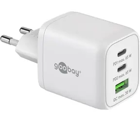 Goobay Netzteil und Ladeadapter 230 V auf 2x USB-C und 1x USB-A PD (Schnellladung) 65 W weiß