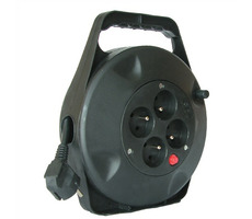 Solight Verlängerungskabel auf Trommel 4 Buchse 10m / schwarzes Kabel / 3x 1,5mm2