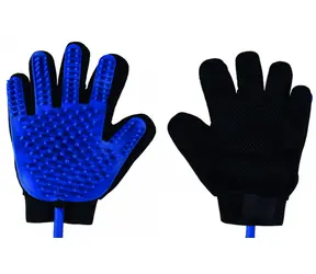 Flamingo Reinigungshandschuh für Hunde mit Wasserdusche