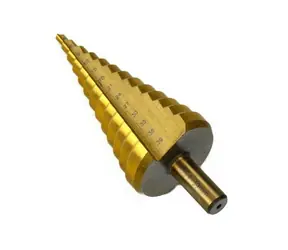 GEKO G38501 Stufenbohrer 4-39 mm, Senkung in 3-mm-Schritten / 13 Löcher / Schaft 13 mm