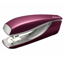 Leitz NeXXt STYLE 5562 Tischhefter granatrot / 3 mm / bis zu 30 Blatt / P3 24|6 &P3 26|6 