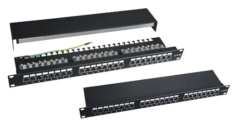 Xtendlan schwarz / Patchpanel / 19" / 24 Ports / Cat6 / geschirmt / Kabelbinder