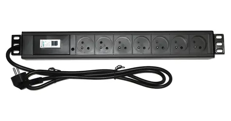 Xtendlan 19"-Verteilerkasten 7x230V (ZASUSKA7B1-19) / Verteilerkasten / ČSN / Schalter / Überstromschutz / 1,8 m