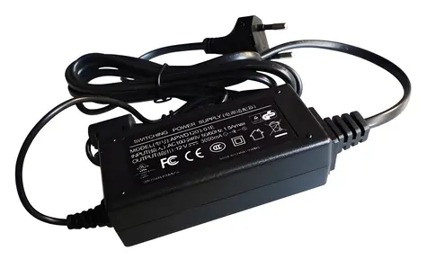 Xtendlan Netzteil 12V 5A DC / Stromversorgung / Klinkenstecker 5,5/2,1 mm / 100-240V AC
