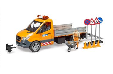 Bruder 02677 MB Sprinter Kommunalauto mit Zubehör / 1:16 / ab 3 Jahren