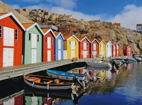 Ravensburger 120017301 Bunte Häuser in Schweden, 100 Teile / Alter ab 9 Jahren / Version: International