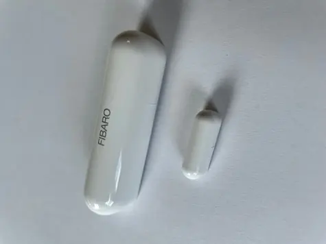 Fibaro Batterie Sensor 2 (Magnetkontakt) für Fenster und Türen weiß / Z-Wave PLUS