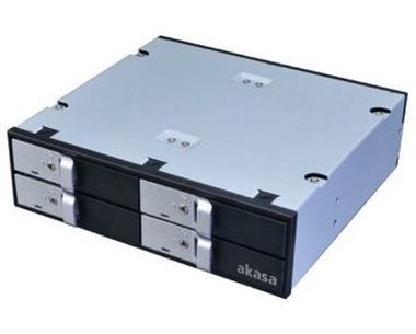 Akasa Lokstor M22 / 4X 2,5" SATA HDD/SSD bis 5,25" interner Schacht / schwarz