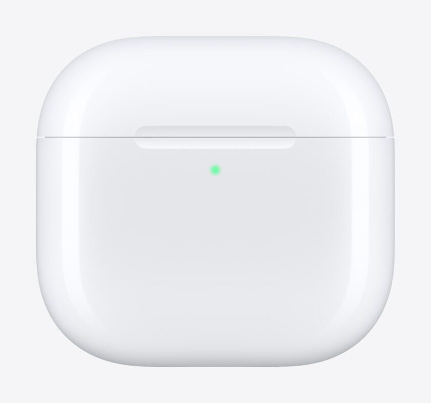 Zavřené nabíjecí pouzdro AirPods 5